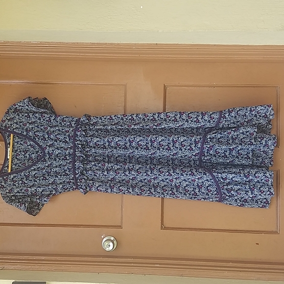 Max Studio floral dress . - Picture 1 of 15